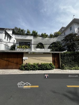 biệt thự siêu đẹp góc 3 mặt tiền nguyễn văn hưởng, khu compound thảo điền 2 an ninh 24/24, đẳng cấp