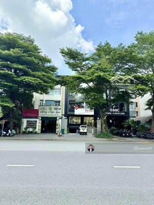 nhà mặt tiền bát nàn vị trí đẹp nhất ngay kdc thế kỷ 21, 10x21.4m giá đầu tư tốt nhất chỉ ~172tr/m2