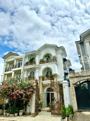 bán nhà biệt thự đẹp 6pn, 6wc, 200m2 tại đặng thùy ttại đặng thùy trâm, p 13, bình thạnh, 38 tỷ vnd