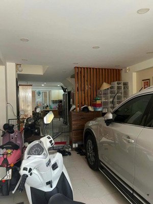 chính chủ đặng văn bi liền kề chung cư ngay đh thủ đức sẵn hđ thuê 2 năm, 18triệu/ tháng