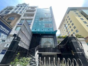 150 tỷ- bán tòa nhà văn phòng 1300m2 sàn, 2 hầm, 6 tầng, mặt tiền đường nguyễn văn hưởng, quận 2