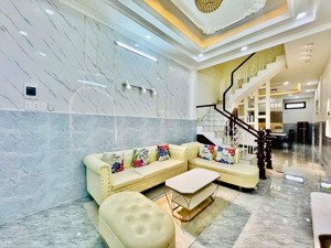 bán gấp nhà 3 tầng, 4pn, hxh đỗ cửa, 68m2, quang trung, p8, gò vấp, 6 tỷ hơn còn tl