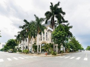 cần bán gấp khách sạn vị trí đẹp tại góc 2mt tân phú, kp nam thông 3, pmh q7 dt 16x26 lh 