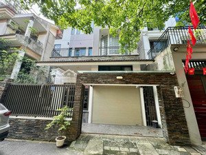 cho thuê biệt thự 4 tầng mới tại: mễ trì thượng-nam từ liêm-hà nội