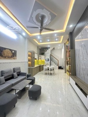 sát bên ngã tư bốn xã 5 phút về tân phú - nhà đẹp giá mềm hẻm xe hơi giá chỉ 4,65 tỷ