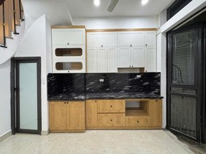 quá hiếm, bán nhà đẹp ở ngay phố xã đàn 5.55 tỷ, ngõ nông rộng, 22m2 5 tầng 3 ngủ, đủ công năng.