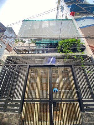 bán nhà hẻm 453 lê văn sỹ quận 3, căn góc ngang 14m x 3,8m, gồm 2 tầng, 2 phòng ngủ, chỉ": 6,8 tỷ