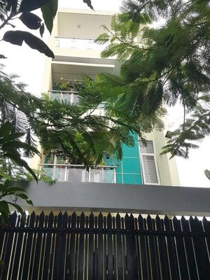 cần bán nhà.kdc vạn phát hưng . đường huỳnh tấn phát,tt ,nhà bè. (dt 125 m2) giá 11ty