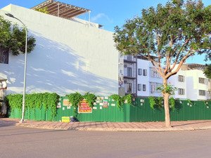 lô góc hà quang 2. đường số 7 vs 1a. giá 125 triệu/m2. tổng 27 tỷ 437