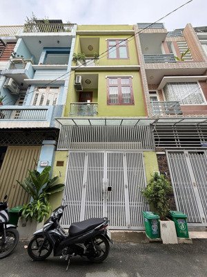 bán nhà 1trêt 2lầu ngay quốc lộ 13-hiệp bình phước-thủ đức.giá 7,2tỷ.lh 