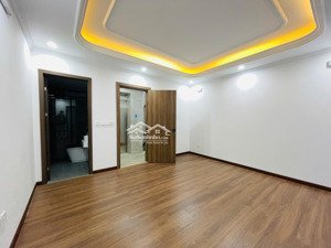 bán nhà xây mới xuân đỉnh 33m 11 tỷ 7 tầng thang máy, oto đỗ cửa, oto tránh 10m