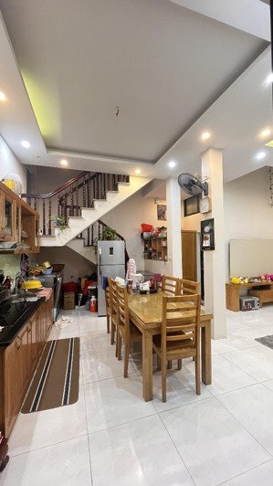 cho thuê nhà riêng 60m 4 tầng full đồ ngõ 126 phố hào nam