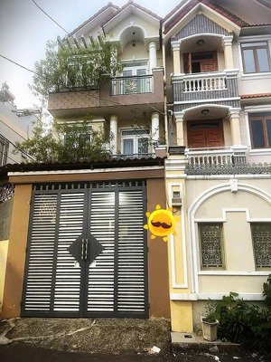 nhà mới đẹp 3 lầu ngang 5.6m khu vip đường 11 hiệp bình chánh sân ô tô giá 8.3 tỷ