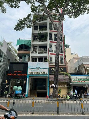 cần tiền,chủ cần bán nhà mặt tiền đường nguyễn thị minh khai p5 quận 3.dt:4,67x32m2 giá 95 tỷ.