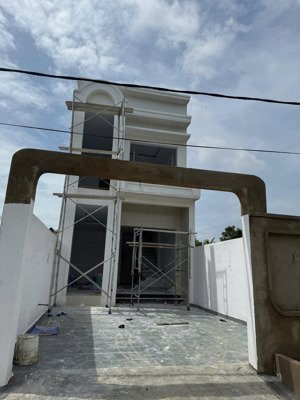 bán nhà 1 trệt 1 lầu mới 100% - đường nhựa gò đại 5m - cách chợ & ubnd 500m - sđt 