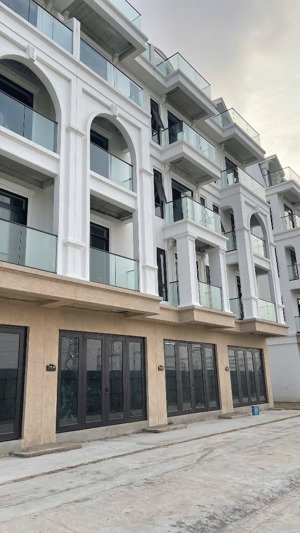 liền kề mặt vườn hoa 2 mặt tiền trước sau 75m2 giá chỉ nhỉnh 14 tỷ tại lõi trung tâm vin olympic