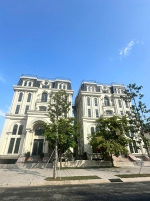 siêu phẩm dòng tiền 300tr/tháng khoán - đường lê đức thọ - 9x35m - hầm 7 tầng - giá bán: 40 tỷ