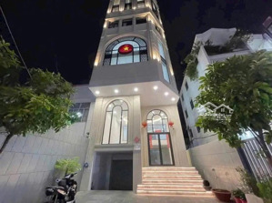 giảm sốc 21.6 tỷ - tòa nhà góc 2mt lê quang định 8x23m cn 183m2 - hầm 7 tầng - bán 68.4 tỷ