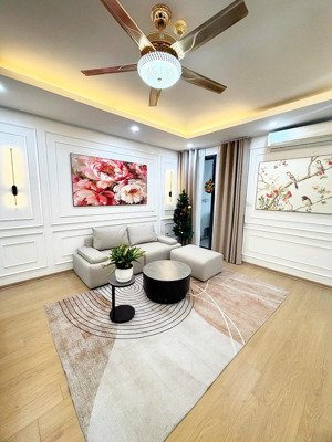 chính chủ bán căn 3 ngủ, 149m2 tại vinaconex 1, 289 khuất duy tiến, full đồ, sổ đỏ. giá 11,5 tỷ tl