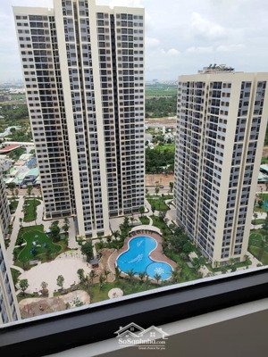 chính chủ bán căn hộ 2pn tòa nhà s303 vinhome grand park view công viên- giá 3t2
