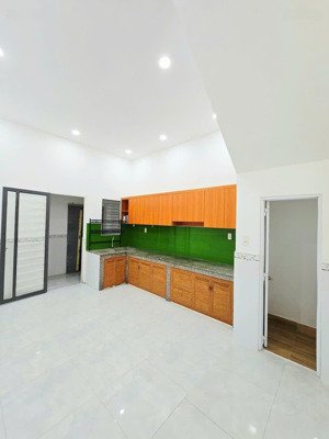 tiện cho con đi học,mua sắm !! chợ long trường - nguyễn duy trinh - nhà mới 56m2 chỉ 5,25 tỷ