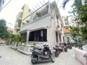 cho thuê nhà nguyên căn phan kế bính, quận 1 - dt 10mx11m - kc 2 tầng - giá 70tr/tháng