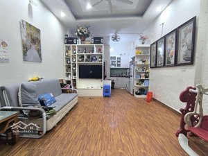 nhỉnh 6 tỷ thượng thanh dt32m2 -4 tầng dân xây ngõ thông - nhà view thoáng vĩnh viễn