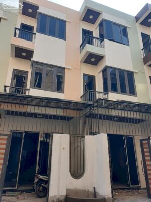 BÁN NHÀ 3.1 TỶ 3 TẦNG 50M2 Ô TÔ ĐỖ CỬA NGÃ TƯ MẠC THỊ BƯỞI - TRƯỜNG CHINH