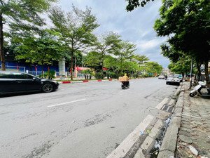 chính chủ cho thuê mặt bằng phố trạm phường long biên quận long biên