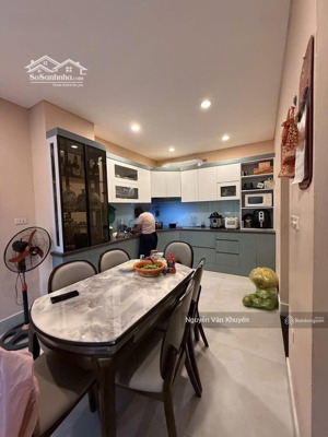 nhà lô góc ngô gia tự, việt hưng- siêu hiếm với 5,3 t.ỷ , 33m², chủ xây 3 tầng