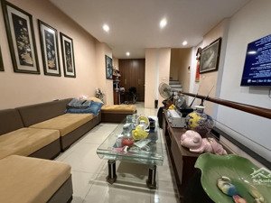 nhỉnh 6 tỷ việt hưng -hoa lâm dt32m2 -5tầng dân xây - full nội thất