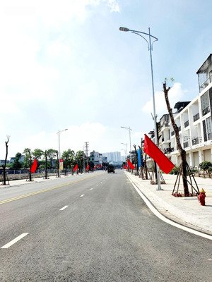 bán gấp nhà lk kđt ao sào - hàng xóm louis hoàng mai, đường rộng ô tô đỗ quanh nhà, 72m2 chào 24 tỷ