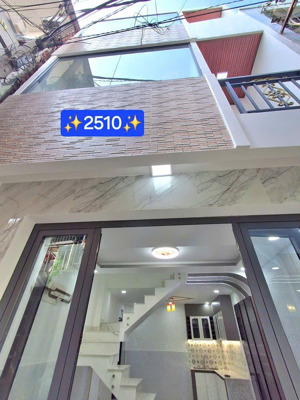 bán nhà lò gốm - p8.q6
1 trệt 2 lầu , 4 pn , 3 wc . 4 tỷ 680 sổ hồng riêng
dt : 3,8m x8m