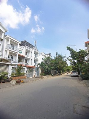 nhà đẹp btct 4 tầng, hẻm xe tải đỗ cửa, 52m2, 4pn, huỳnh tấn phát, phú mỹ hưng q7, shr, nhỉnh 8 tỷ.