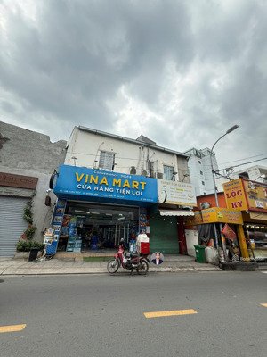 khuôn đất đẹp vuông vức 8x27m mặt tiền bàu cát 4, p14 tân bình, giá đầu tư tốt nhất chỉ 162tr/m2