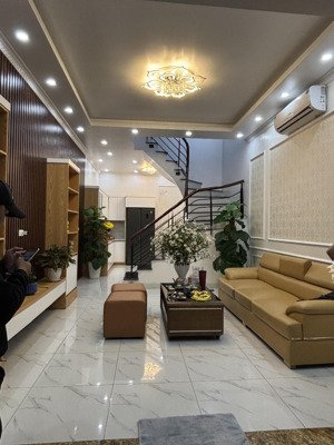 8,5 tỏi phố kim ngưu quận hai bà trưng, ngõ vào nhà gần ngã tư chân cầu trần khát chân, lò đúc, kim