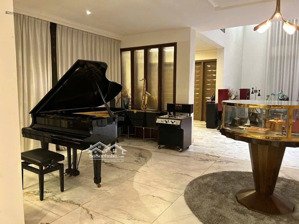 biệt thự đẹp ở ngay, kdc đẳng cấp đường nguyễn văn hưởng, thảo điền q2. dt 385m2. giá 98 tỷ tl