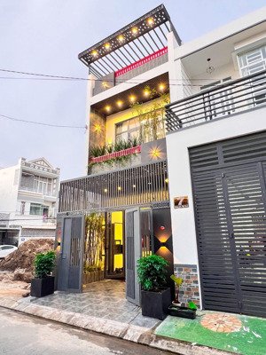 nhà 3 tầng ngang 5m - sân thượng thoáng gần đỗ xuân hợp tầm giá 7 tỷ