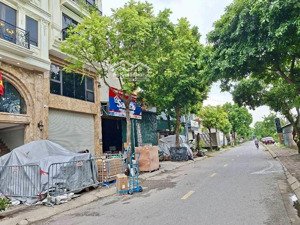 đất việt hưng, vỉa hè ô tô tránh, 175m, mặt tiền 7m giá chỉ 28,8 tỷ. quá hợp lý để đầu tư