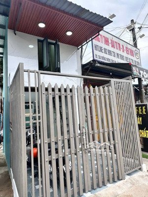 nhà mặt tiền dương công khi ngay chợ nhỏ hóc môn vị trí kinh doanh cực đỉnh: nail tóc, spa...