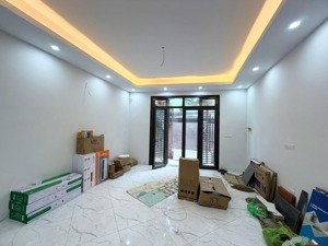 bán nhà gia quất - bồ đề - hà nội - 42m x 5 tầng - mới tinh - 7.x tỷ