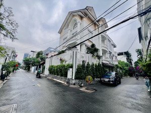 villa thảo điền ngang 10m , full nội thất vị trí đẹp ven sông , shr - giá 31 tỷ