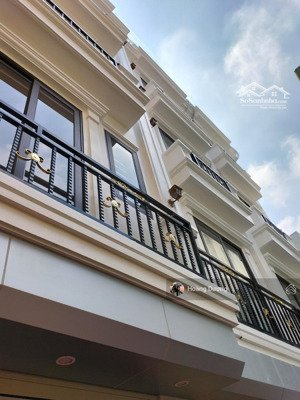 nhà ở đón tết - sẵn 2,5 tỷ - bank 70%. nhà 5 tầng. ô tô gần. ngay nhà văn hóa, cuối tố hữu kéo dài