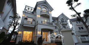 biệt thự siêu đẹp nội thất châu âu trung tâm long biên ô tô tránh kinh doanh văn phòng/