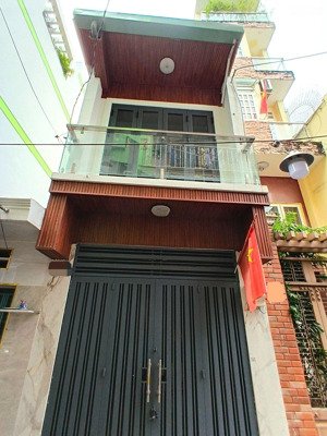 bán nhà mới 3 tầng - 5phòng ngủ ngay phố thời trang nguyễn trãi, quận 5 giá chỉ 7.9 tỷ