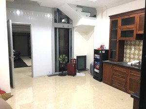 phòng với tầng trệt và tầng lững ở hiệp bình phước thủ đức