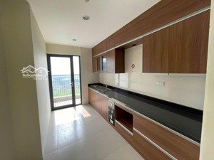 bán căn hộ tại 96 định công diện tích 95m sửa được 3 phòng ngủ ban công đông nam chỉ 6,4 tỷ