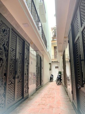 ** nhà mới tinh minh khai - ngõ thông - thoáng sáng - chỉ 7 tỷ