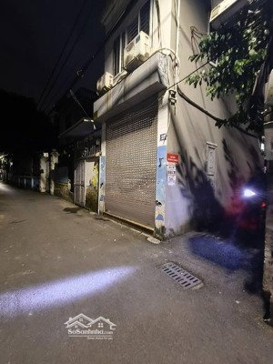 bán nhà lô góc, 3 tầng 35m2 ở ngay gần trường-cạnh chợ -trung tâm phúc lợi,long biên-6.7 tỷ