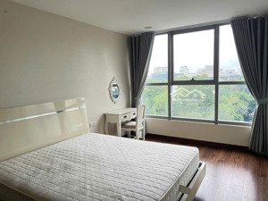 căn hộ 3 ngủ 3 vs 145m2 giá 23tr full đồ nội thất cao cấp tại thăng long number one